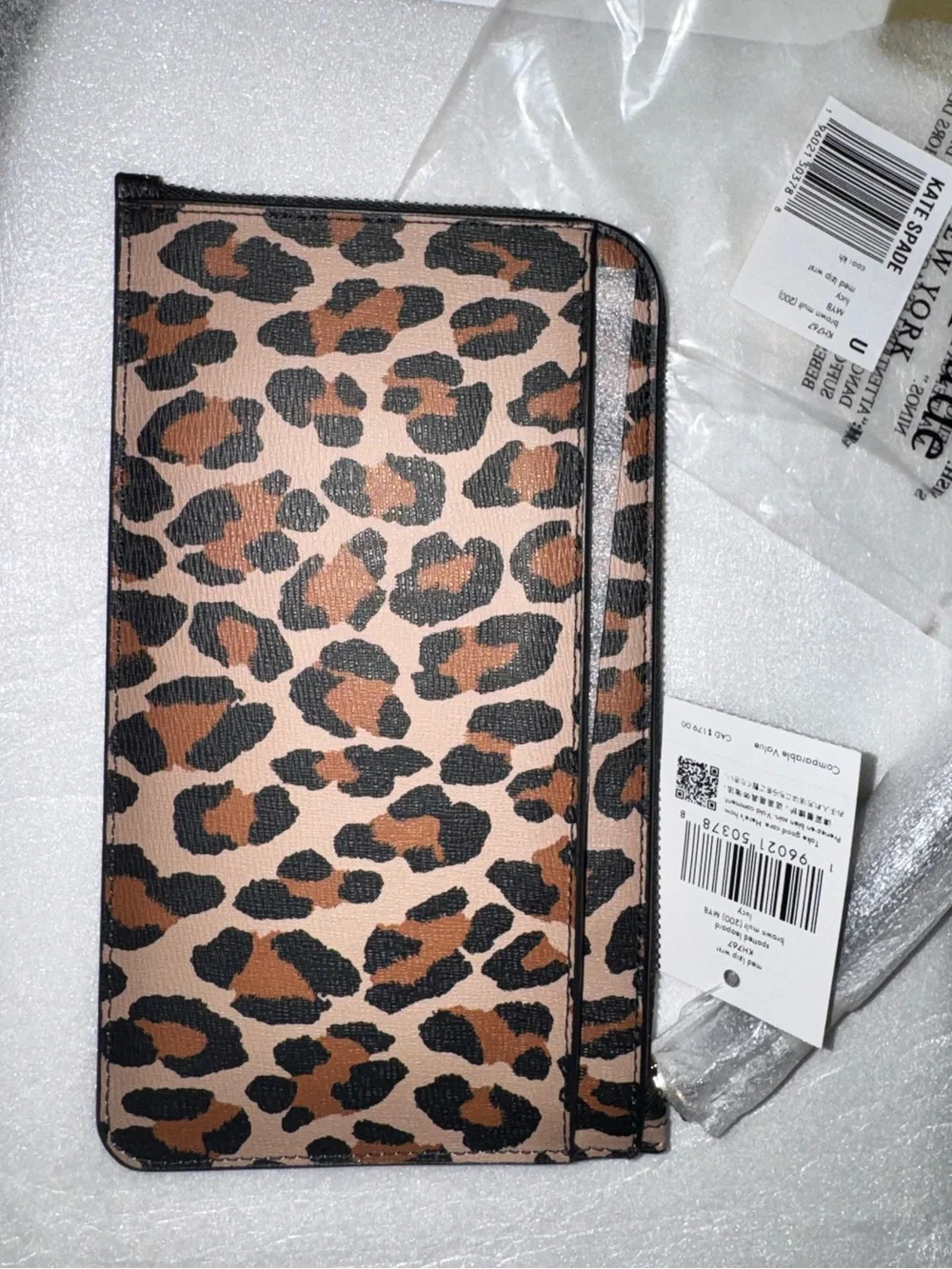 Kate Spade Lucy LZip Leopard Print Wristlet in Brown and Black - NWT
